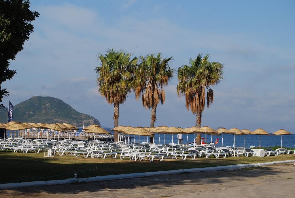 Club Blue White All Inclusive トゥルグトレイス エクステリア 写真