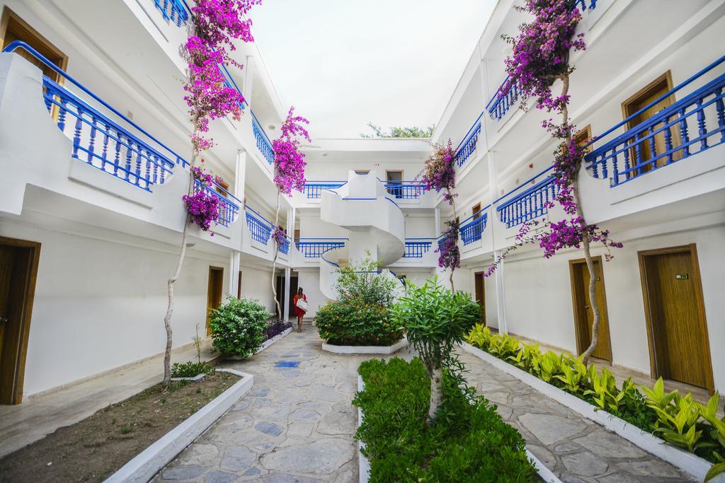 Club Blue White All Inclusive トゥルグトレイス エクステリア 写真