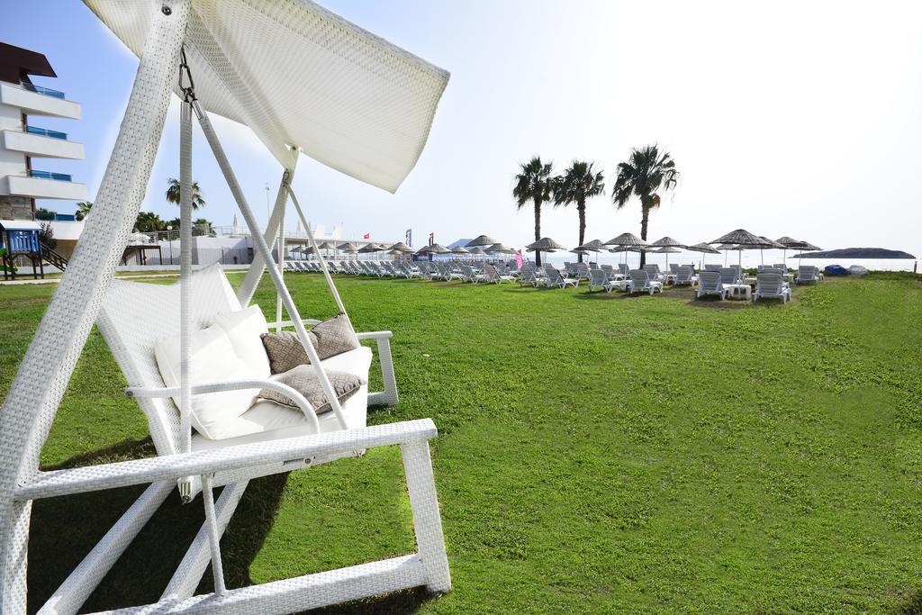 Club Blue White All Inclusive トゥルグトレイス エクステリア 写真